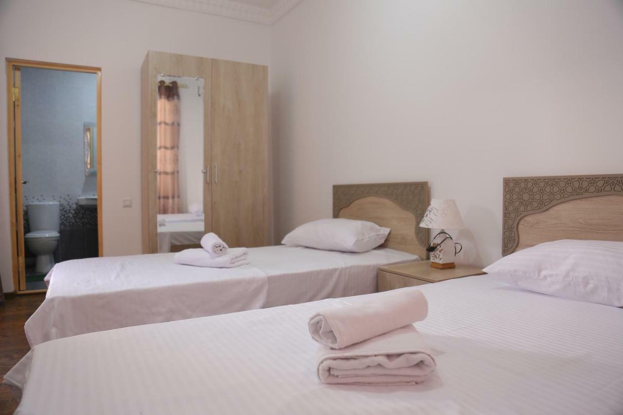 Anis-Pari Hotel Бухара Екстериор снимка