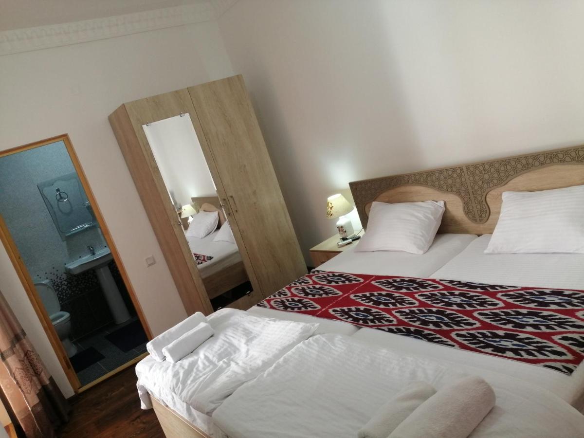 Anis-Pari Hotel Бухара Екстериор снимка